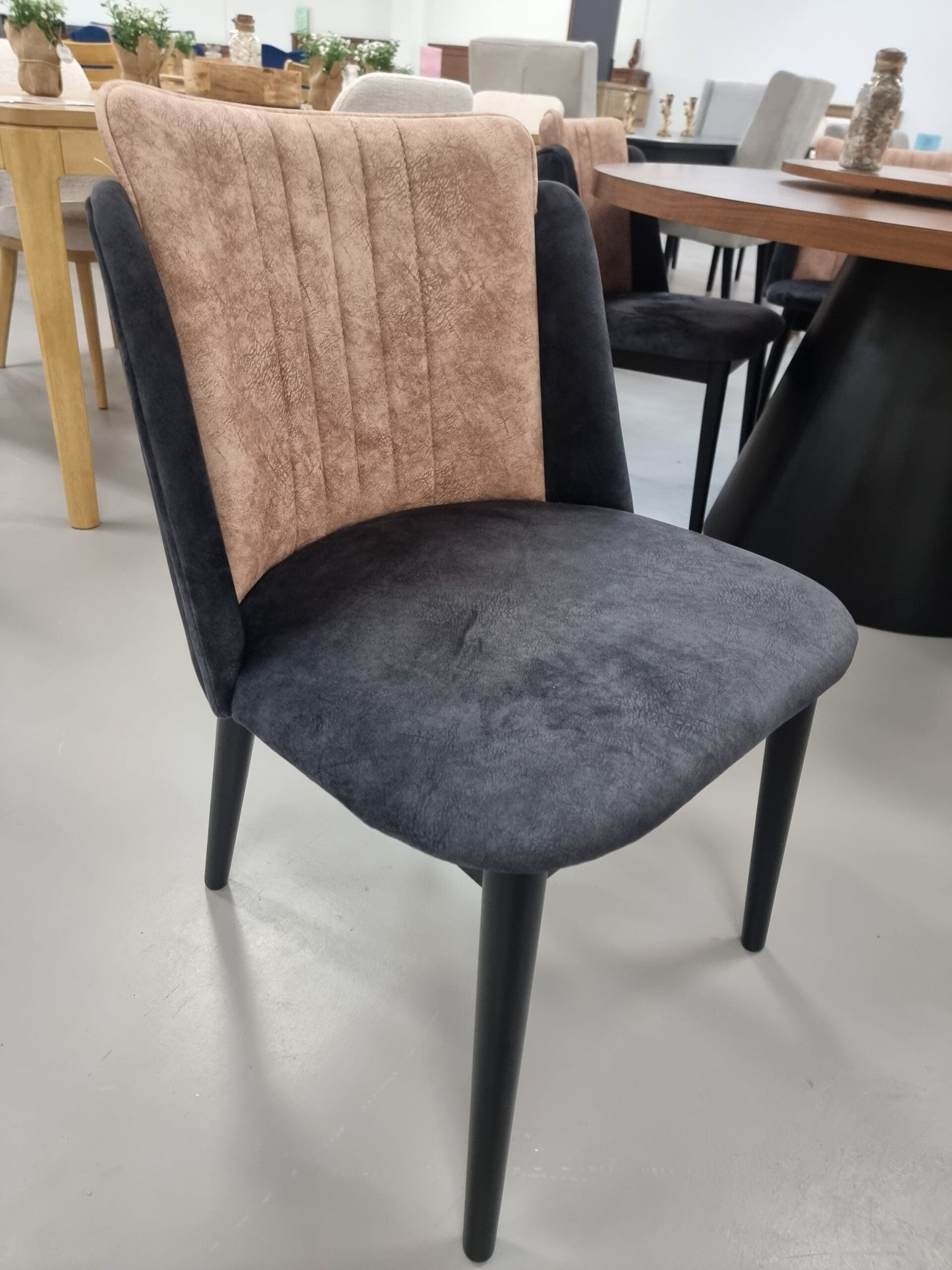 MIRANDA GOLD DINING CHAIR