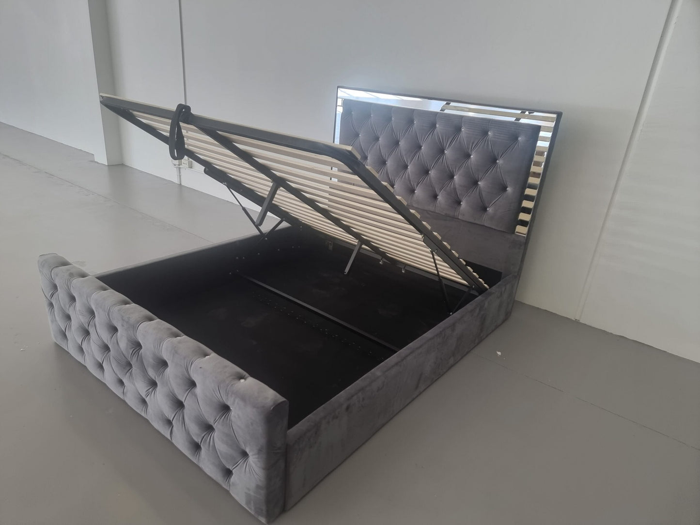 WINDSOR GAS LIFT STORAGE BED FRAME VALUE FOR MONEY