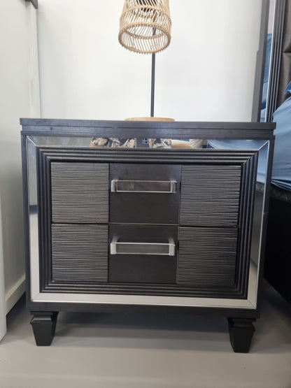 THE ROYAL BEDSIDE TABLE