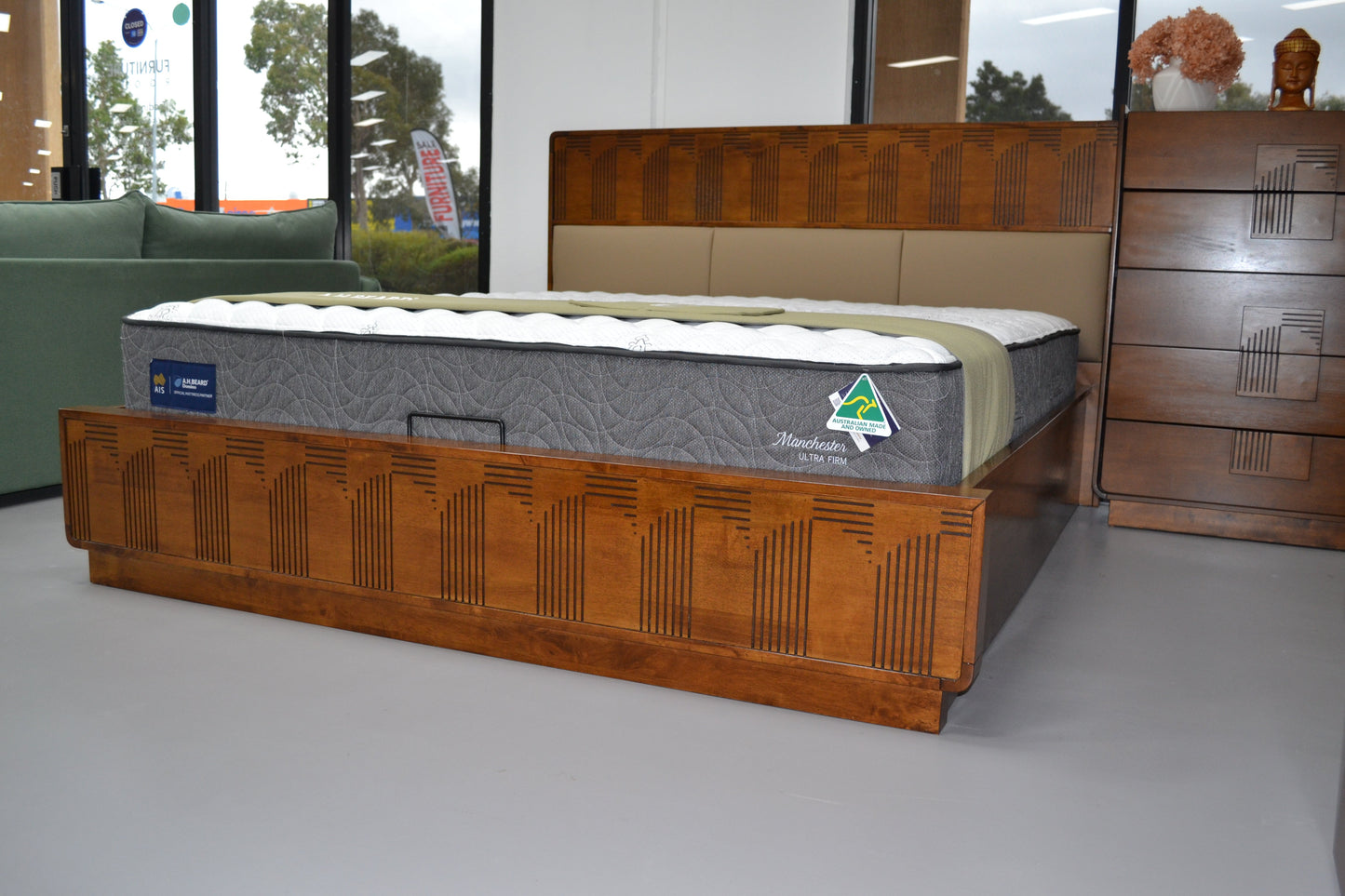 BELMONT GAS LIFT SOLID WOOD BEDROOM RANGE