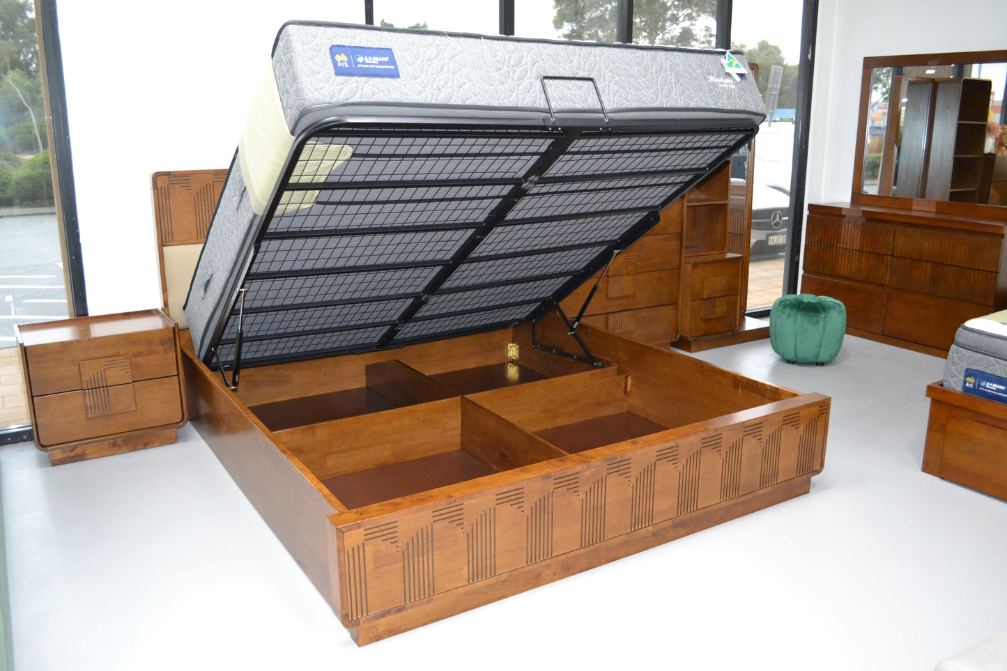 BELMONT GAS LIFT SOLID WOOD BEDROOM RANGE