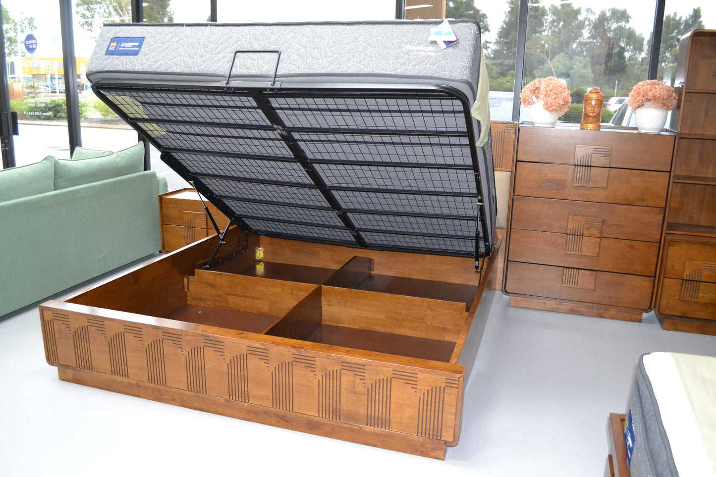 BELMONT GAS LIFT SOLID WOOD BEDROOM RANGE