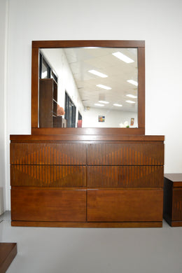 MADDINGTON DRESSER WITH MIRROR WOODEN