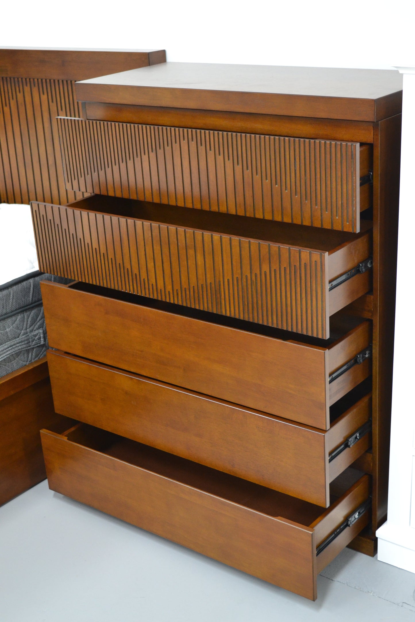 MADDINGTON TALLBOY WOODEN