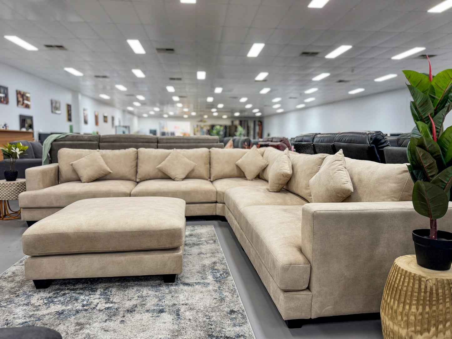 LEXINGTON MODULAR SOFA