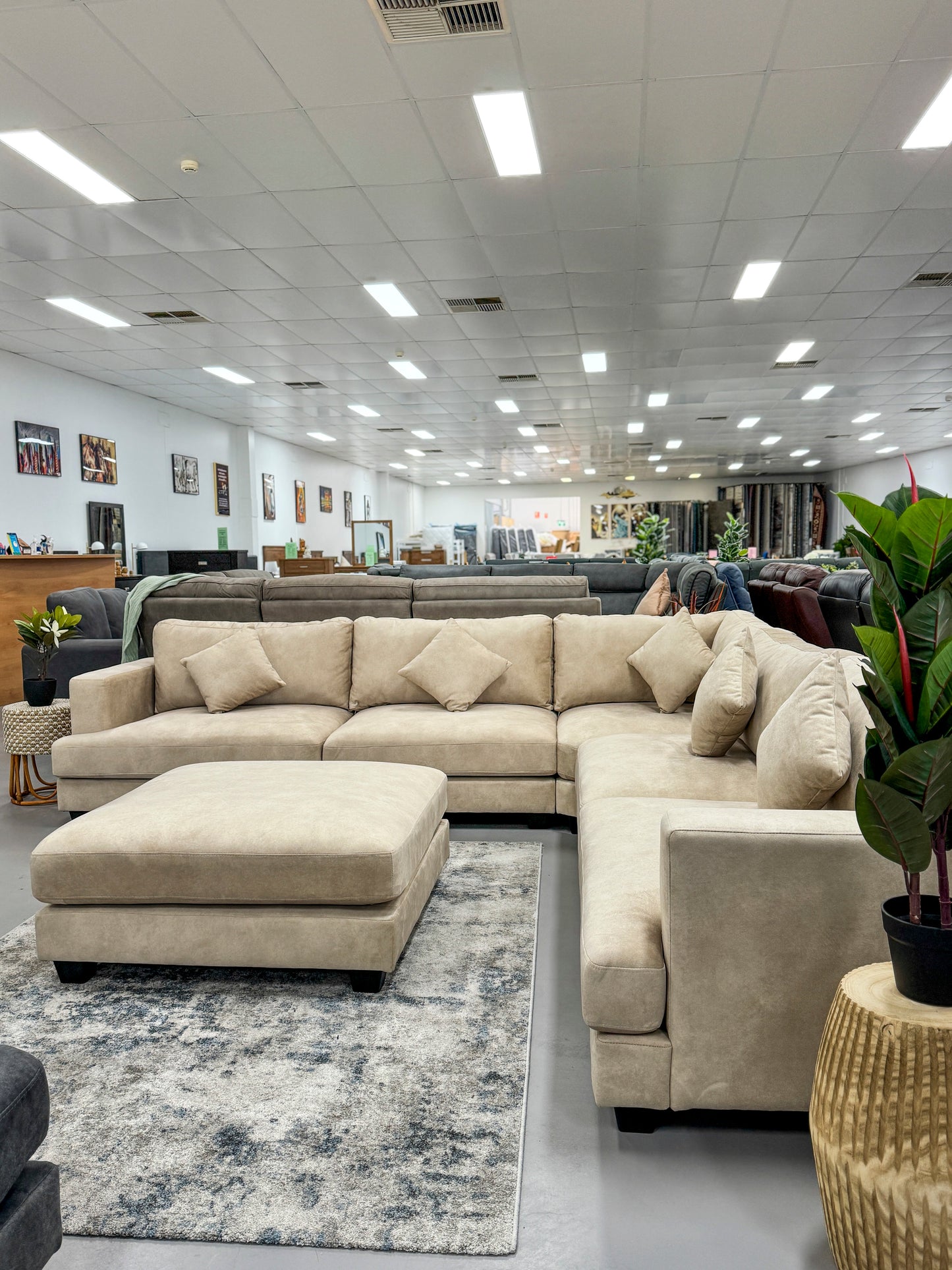 LEXINGTON MODULAR SOFA