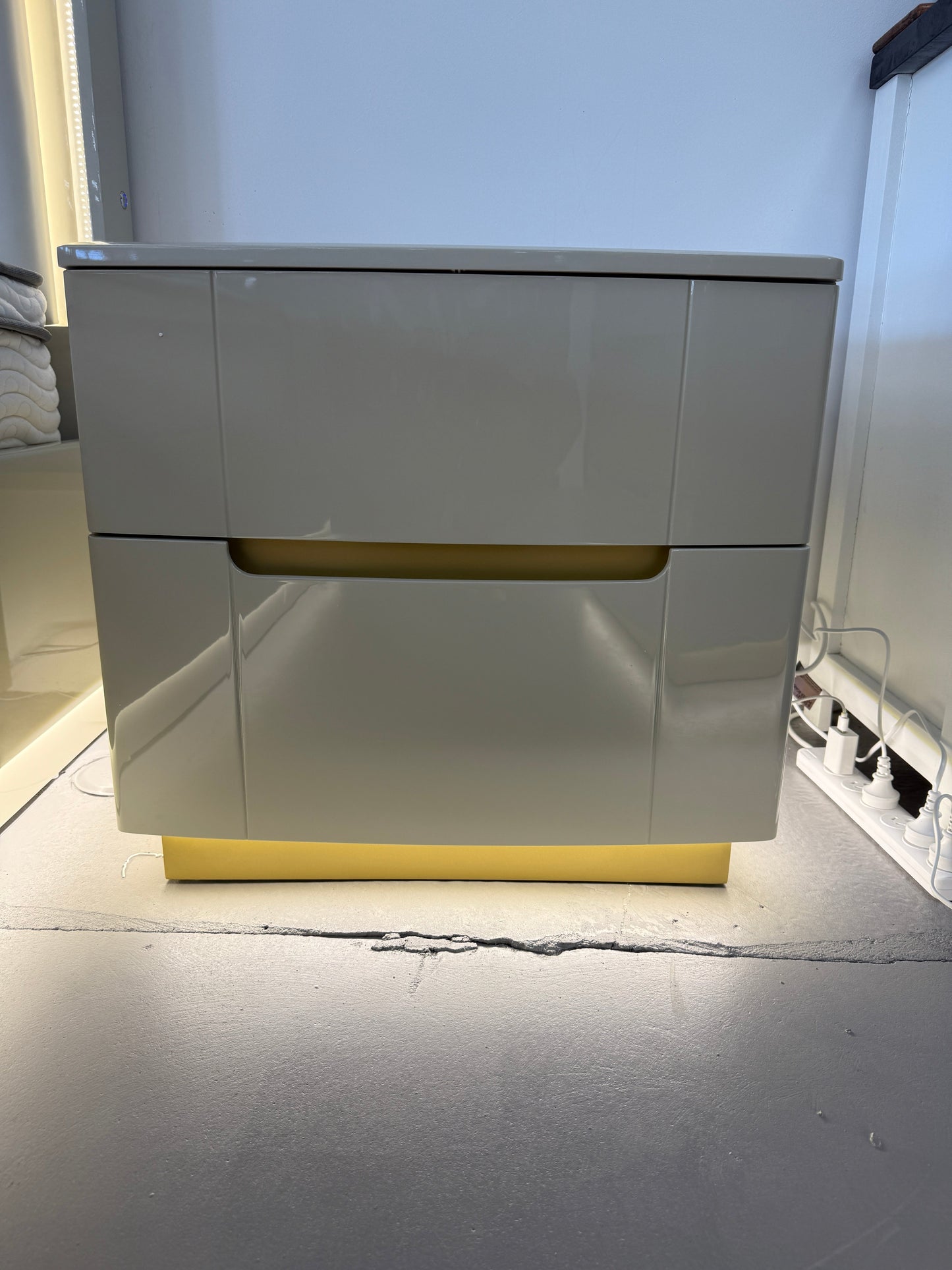 LUXDREAM BEDSIDE TABLE