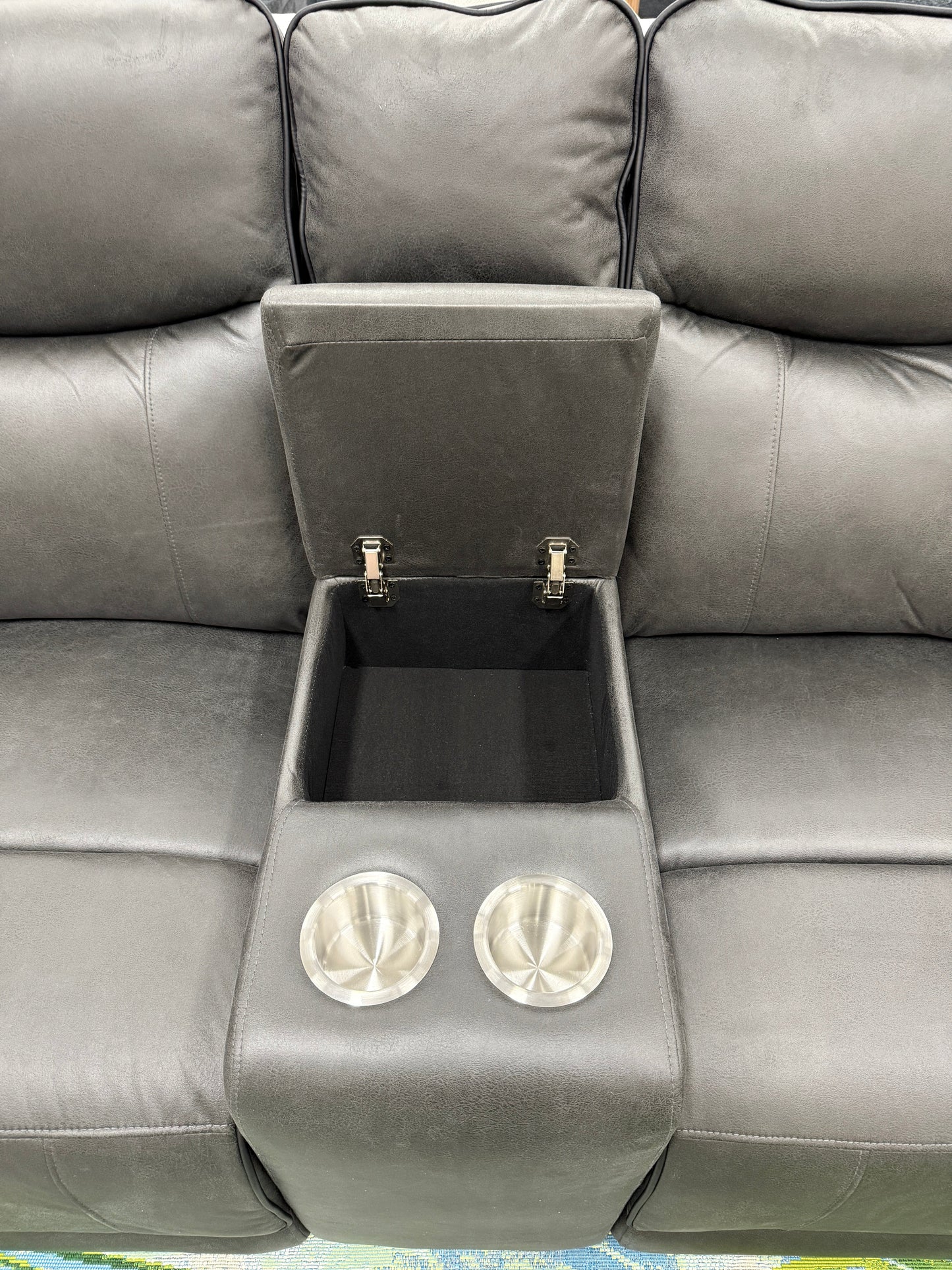 THE MONTANA ELECTRIC RECLINER SOFA