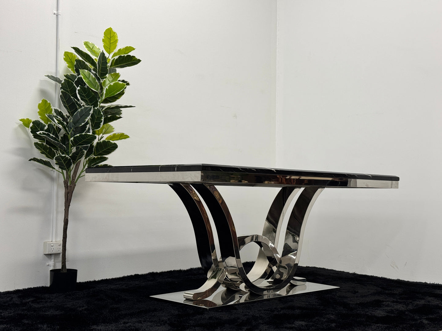 DINING TABLE WITH BLACK MARBLE TOP DT016