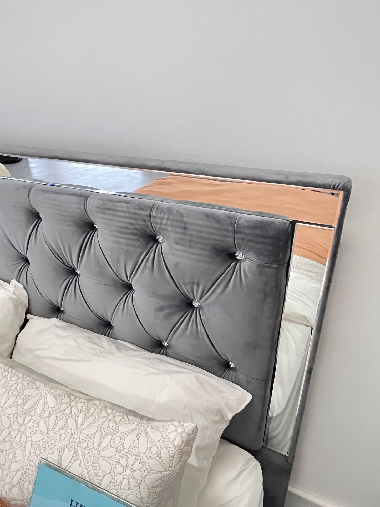 WINDSOR GAS LIFT STORAGE BED FRAME VALUE FOR MONEY